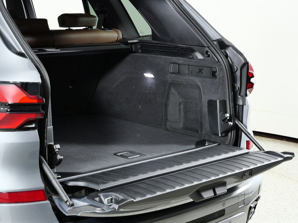 Thumbnail: 2026 BMW X5 - 29