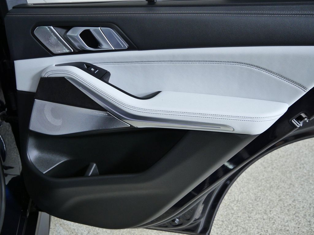Thumbnail: 2026 BMW X5 - 24