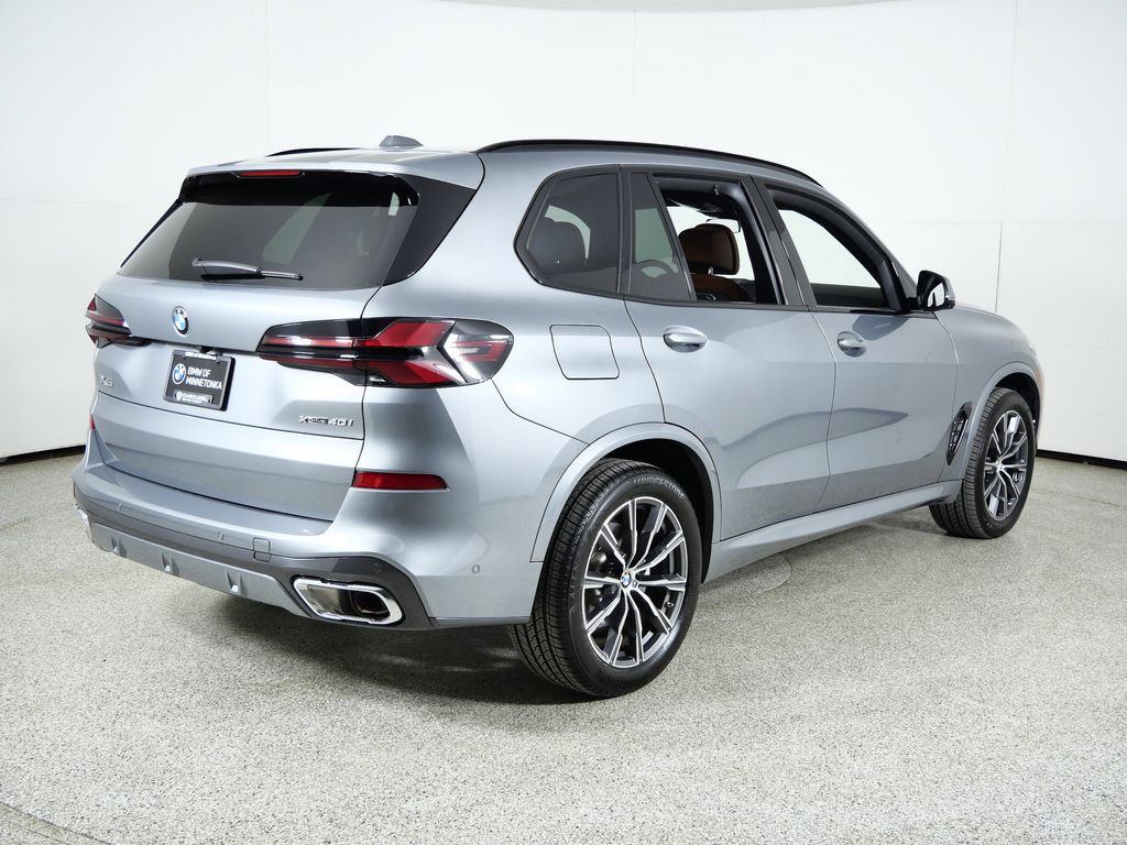 Thumbnail: 2025 BMW X5 - 11