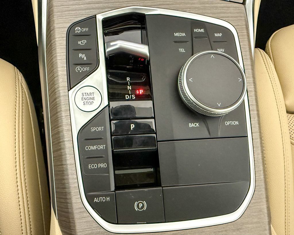 Thumbnail: 2025 BMW 3 Series - 50