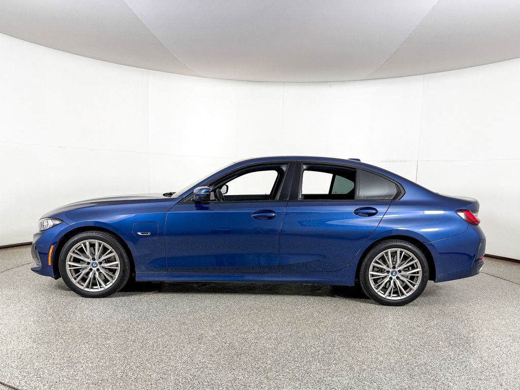 Thumbnail: 2023 BMW 3 Series - 6