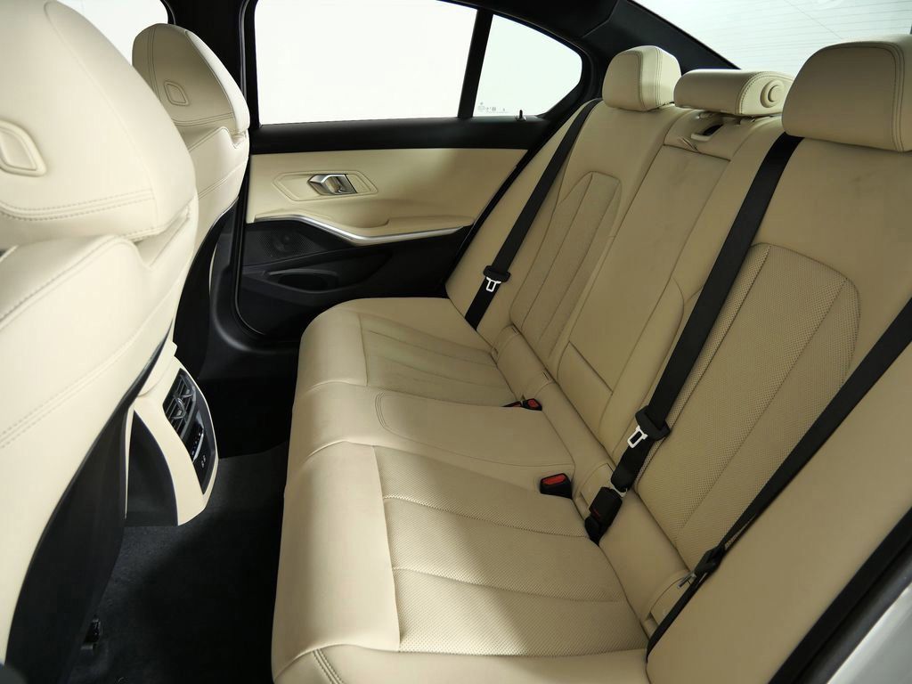 Thumbnail: 2026 BMW 3 Series - 32