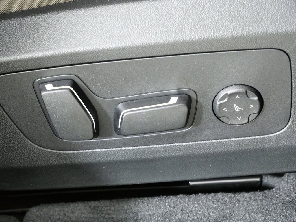 Thumbnail: 2026 BMW X3 - 23