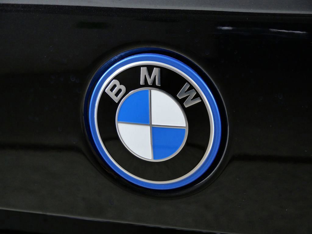 Thumbnail: 2026 BMW X5 - 12