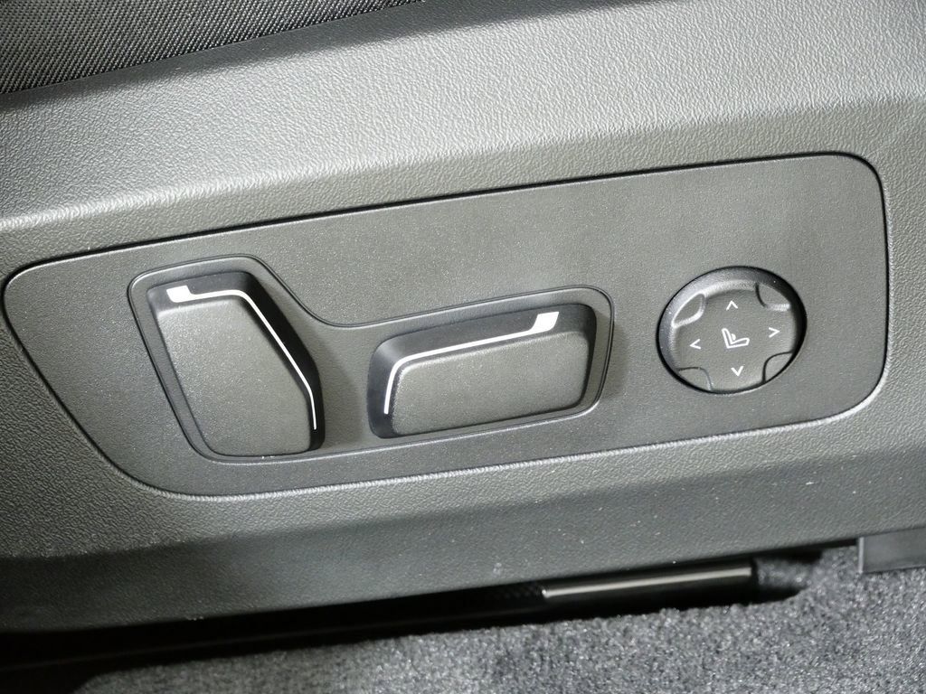 Thumbnail: 2026 BMW X3 - 25