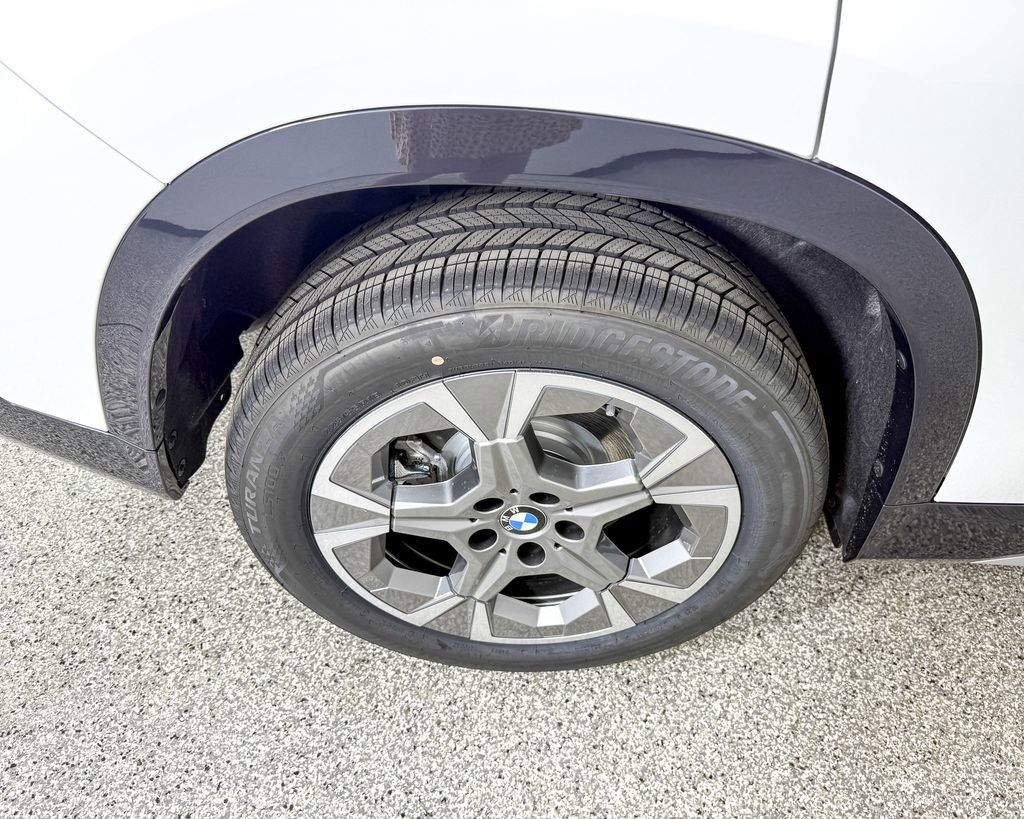 Thumbnail: 2025 BMW X1 - 20