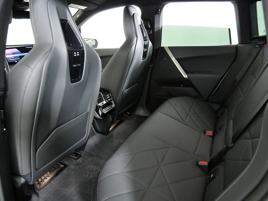 Thumbnail: 2023 BMW iX - 35