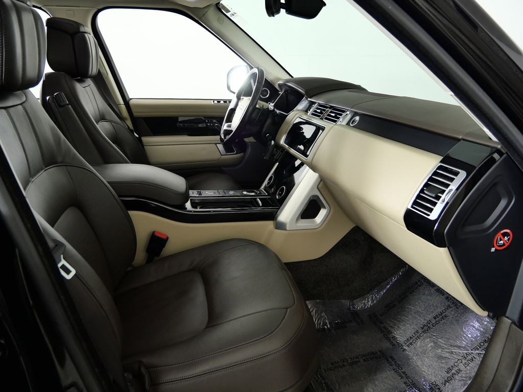 Thumbnail: 2018 Land Rover Range Rover - 21
