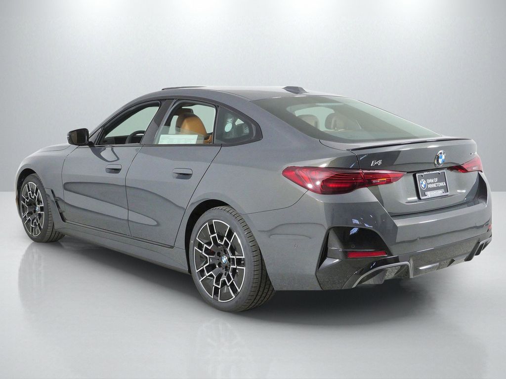 Thumbnail: 2026 BMW i4 - 14