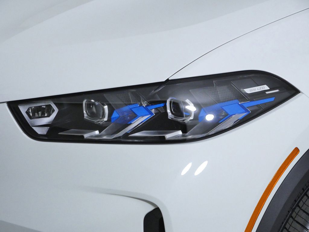 Thumbnail: 2026 BMW X5 - 3