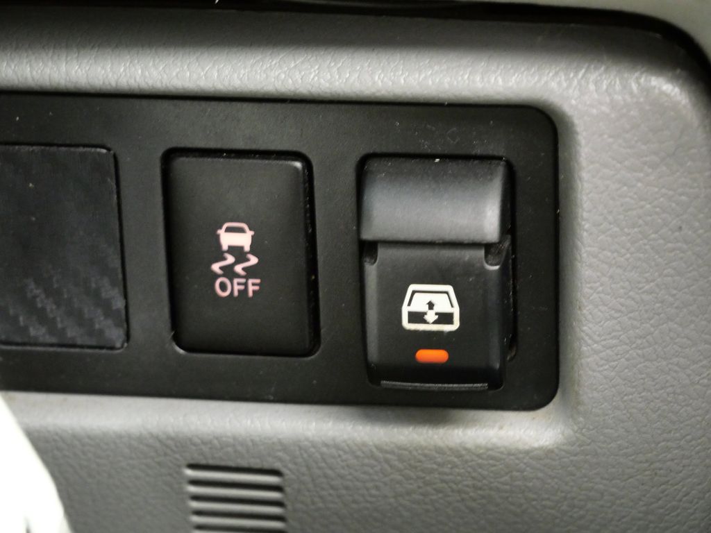 Thumbnail: 2008 Toyota Tundra - 43