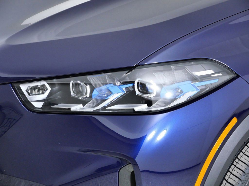 Thumbnail: 2026 BMW X5 - 4