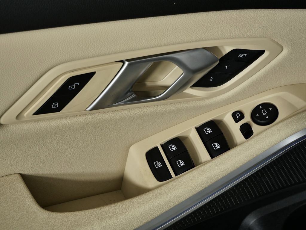 Thumbnail: 2025 BMW 3 Series - 40