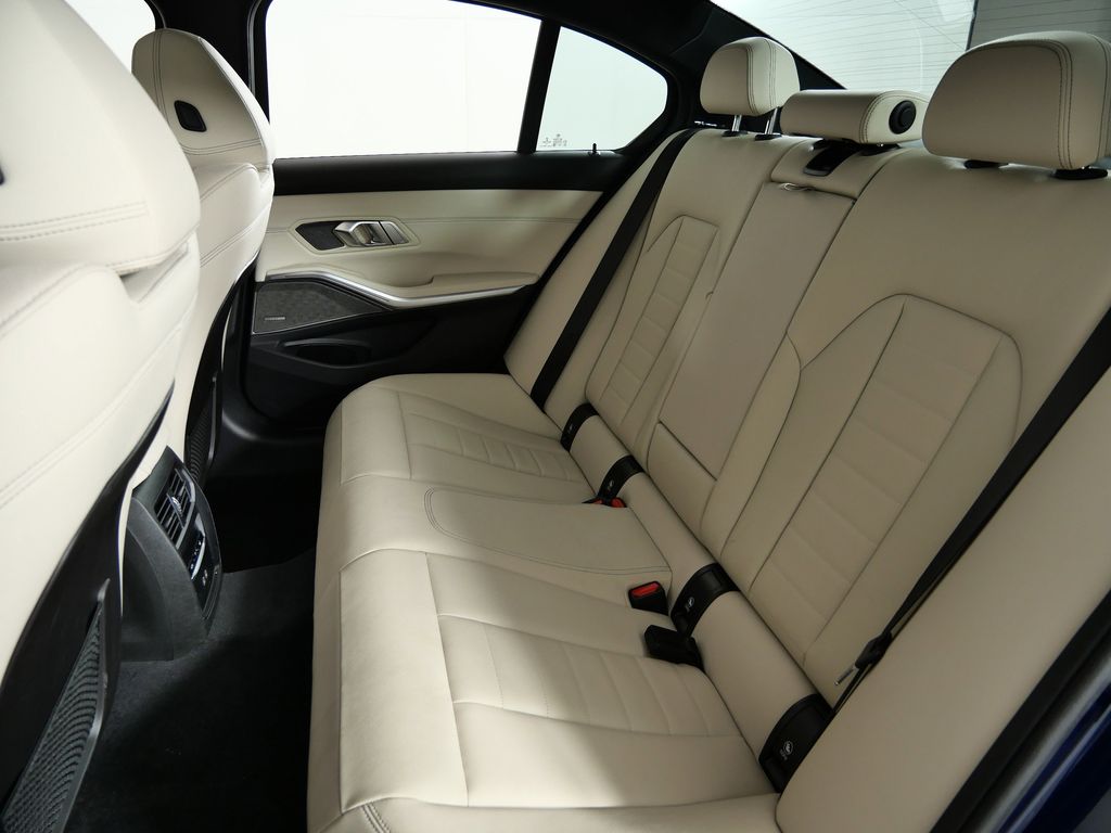 Thumbnail: 2023 BMW 3 Series - 35