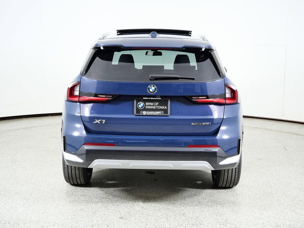 Thumbnail: 2026 BMW X1 - 12