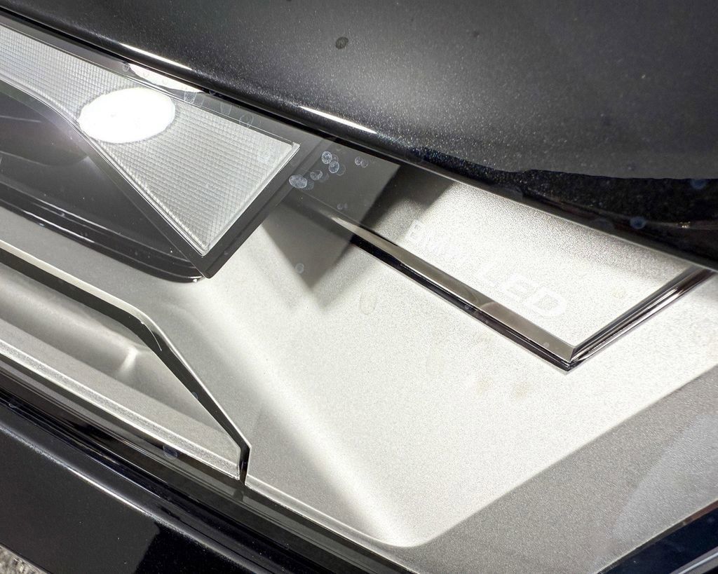 Thumbnail: 2025 BMW iX - 10