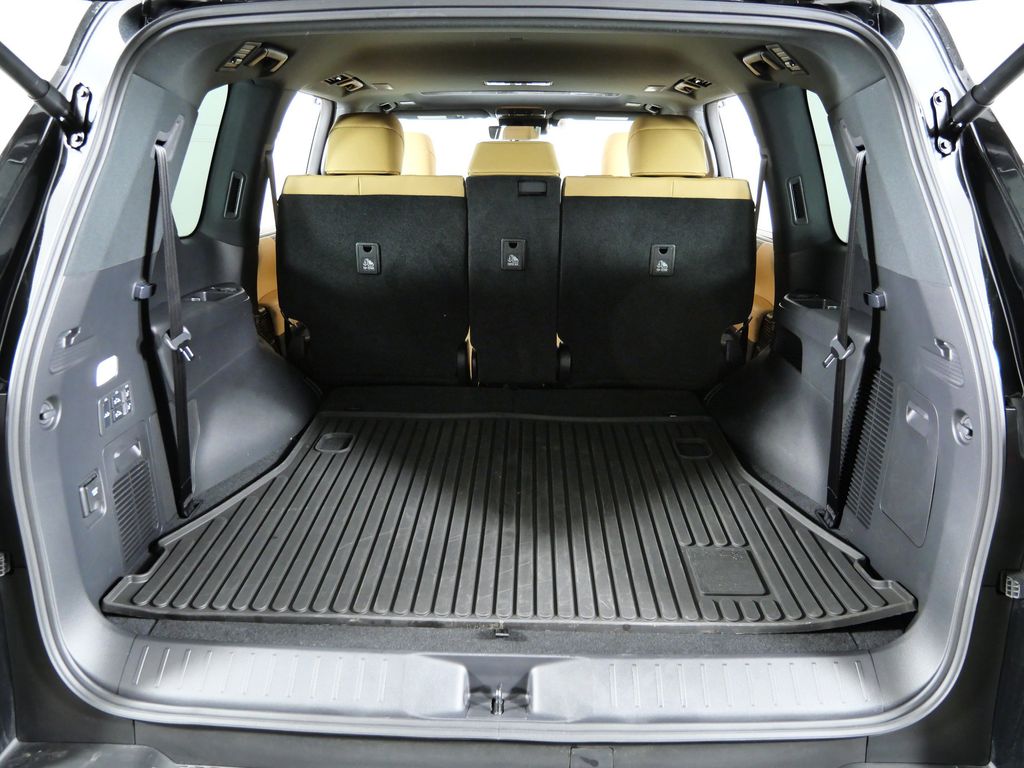 Thumbnail: 2025 Lexus LX - 27