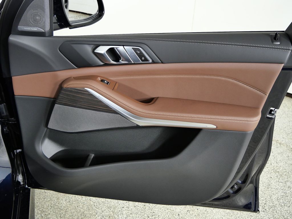 Thumbnail: 2026 BMW X5 - 19