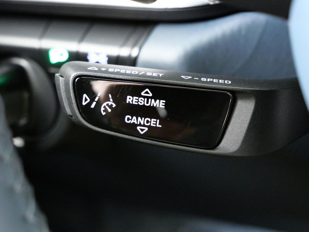 Thumbnail: 2023 Porsche 911 - 49