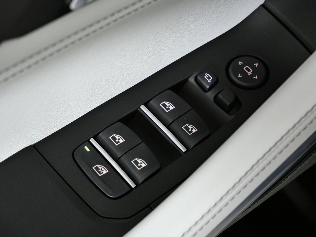 Thumbnail: 2026 BMW X6 - 36