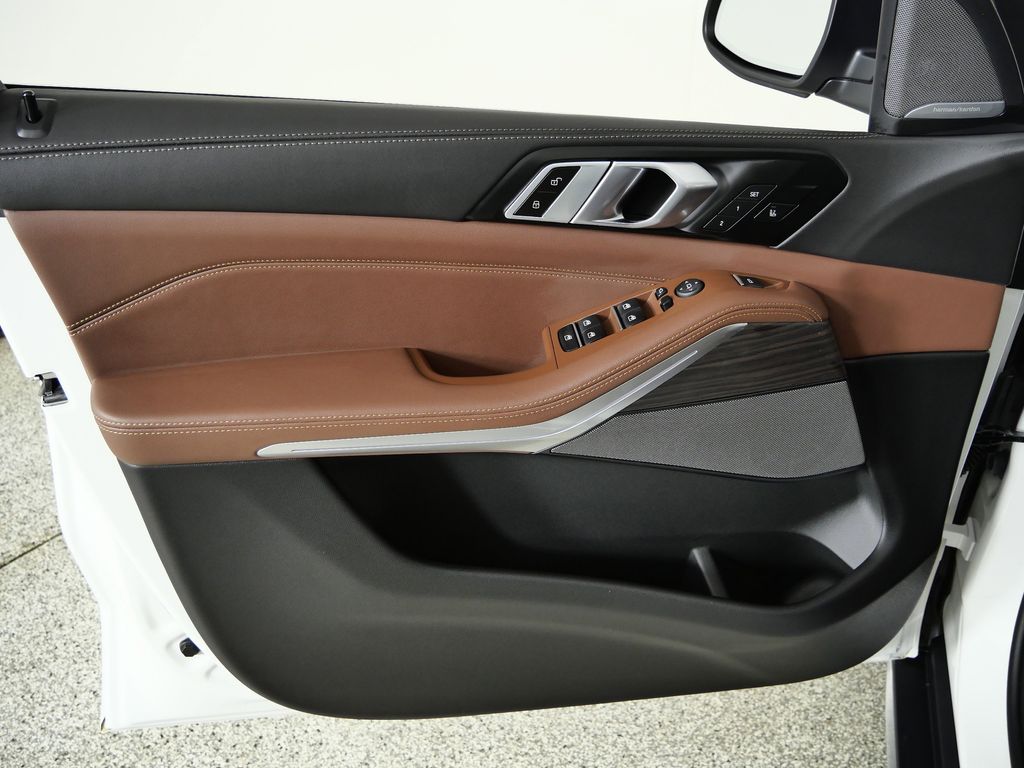 Thumbnail: 2026 BMW X5 - 33