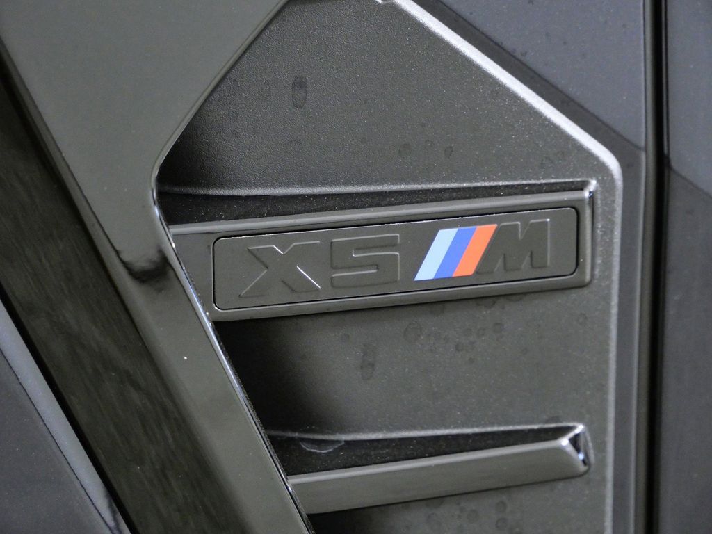 Thumbnail: 2026 BMW X5 - 13