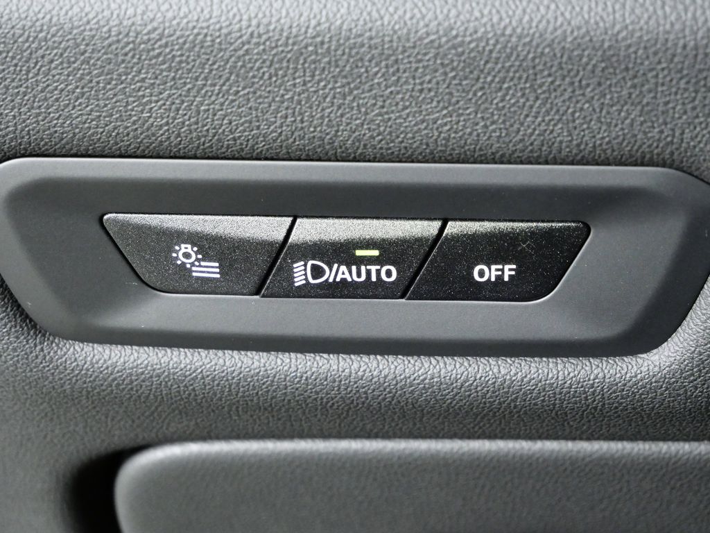 Thumbnail: 2026 BMW X5 - 40