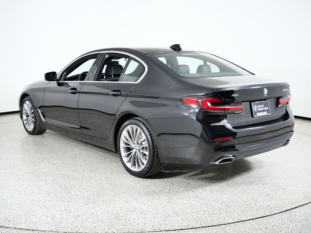 Thumbnail: 2023 BMW 5 Series - 17