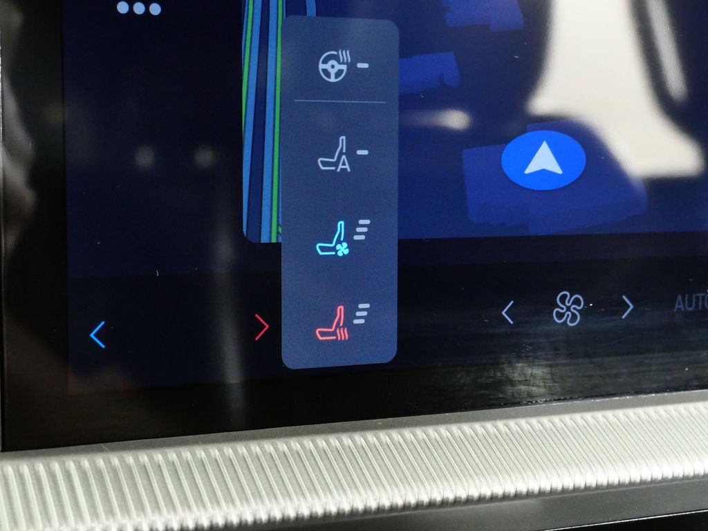 Thumbnail: 2025 Ford Explorer - 38