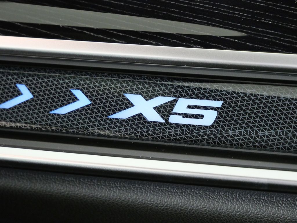 Thumbnail: 2026 BMW X5 - 24