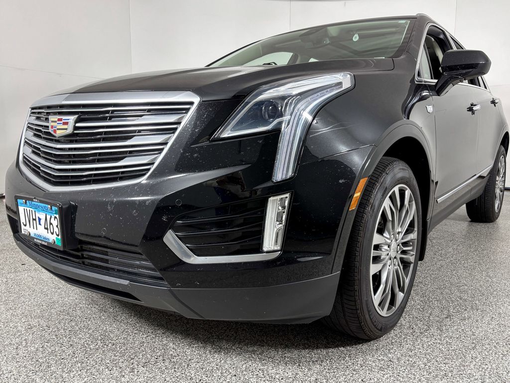 Thumbnail: 2018 Cadillac XT5 - 5