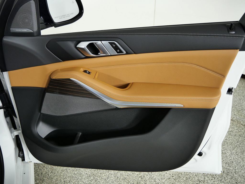 Thumbnail: 2026 BMW X5 - 21