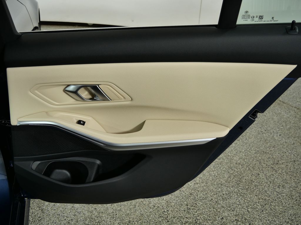 Thumbnail: 2026 BMW 3 Series - 24