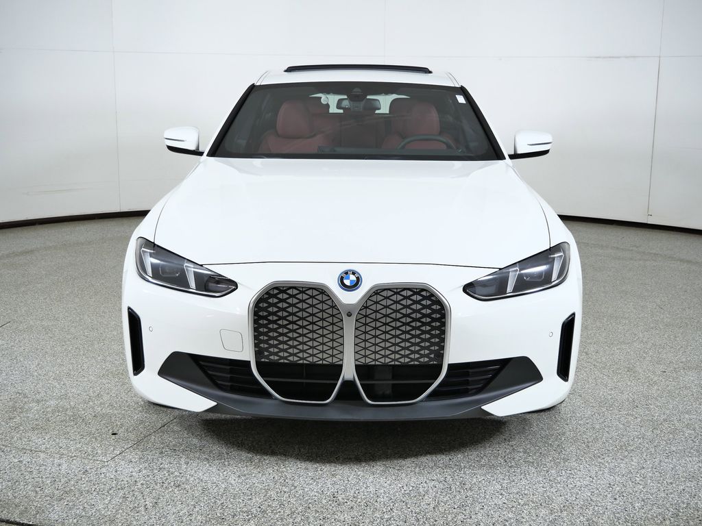 Thumbnail: 2025 BMW i4 - 3