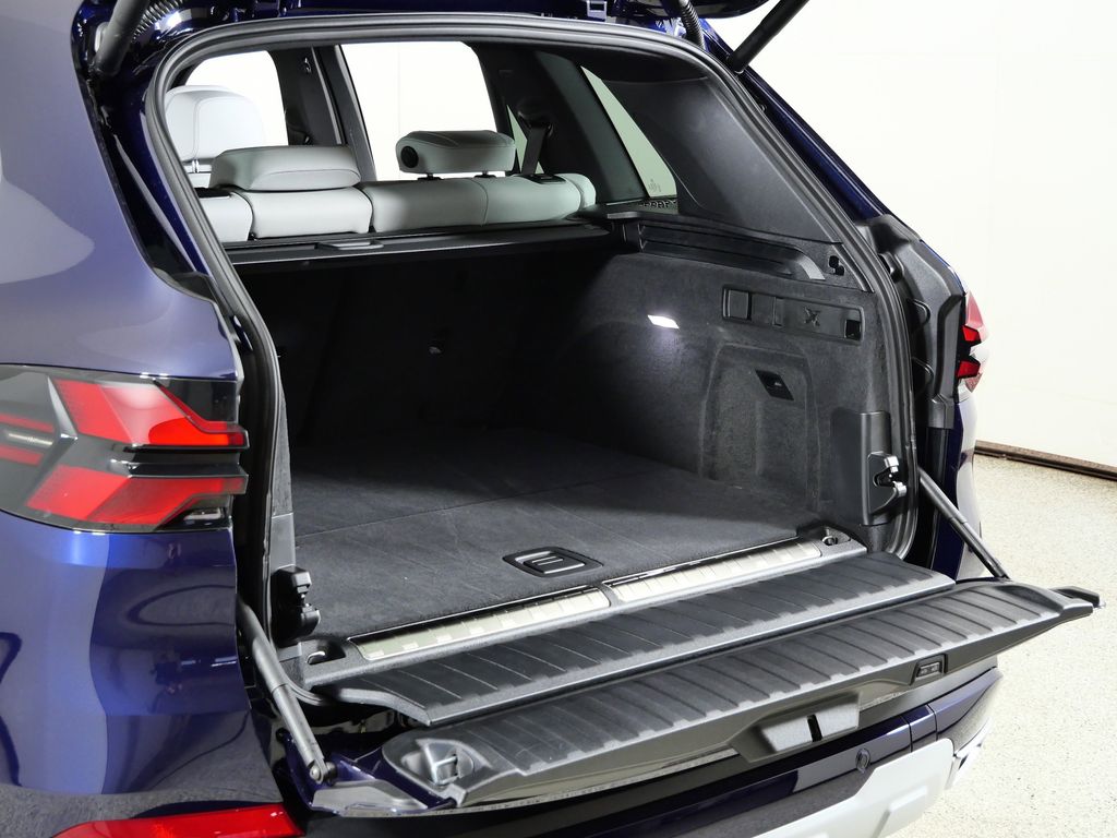 Thumbnail: 2026 BMW X5 - 29