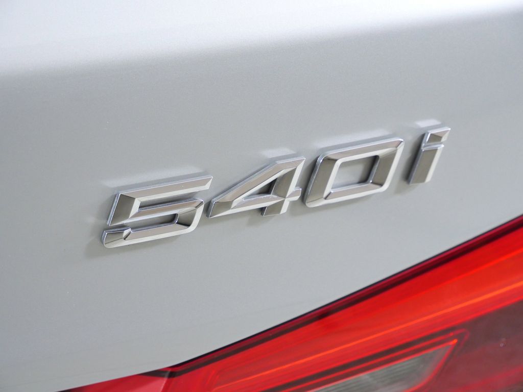 Thumbnail: 2017 BMW 5 Series - 13