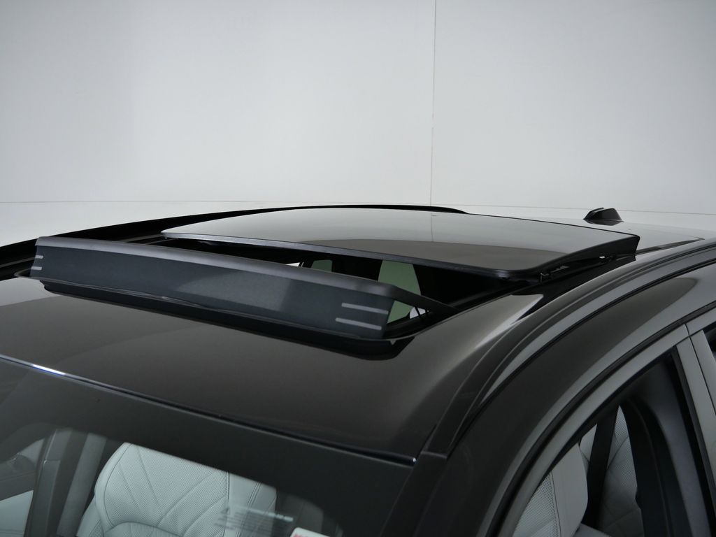 Thumbnail: 2026 BMW X5 - 18