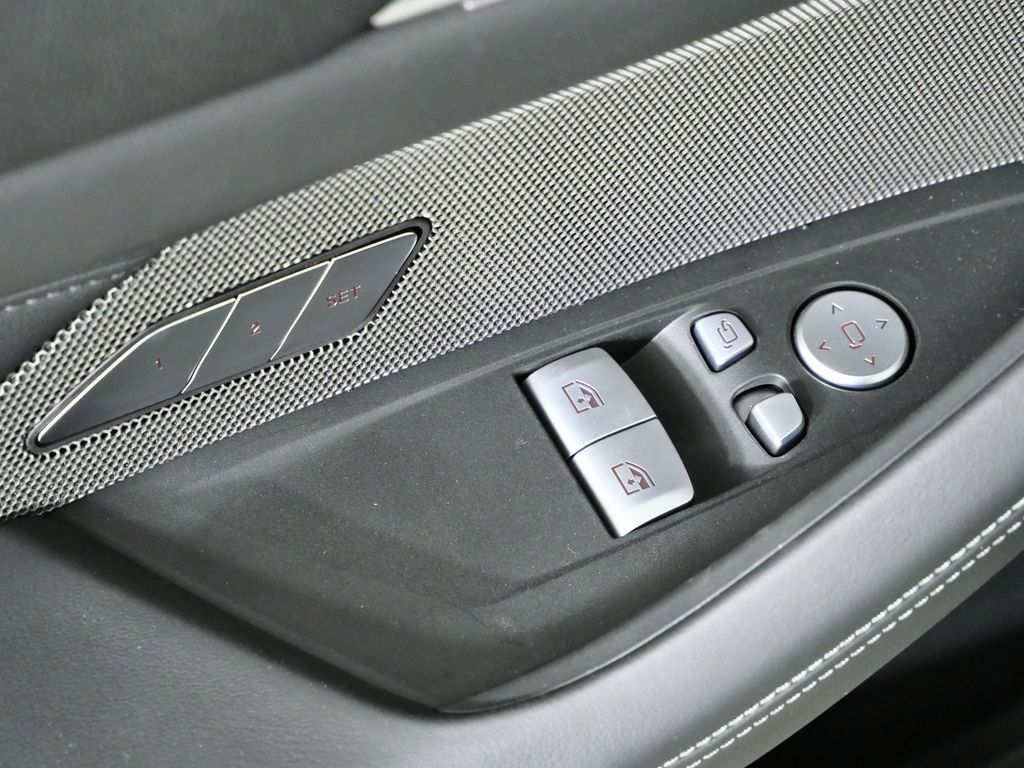 Thumbnail: 2026 BMW M4 - 32