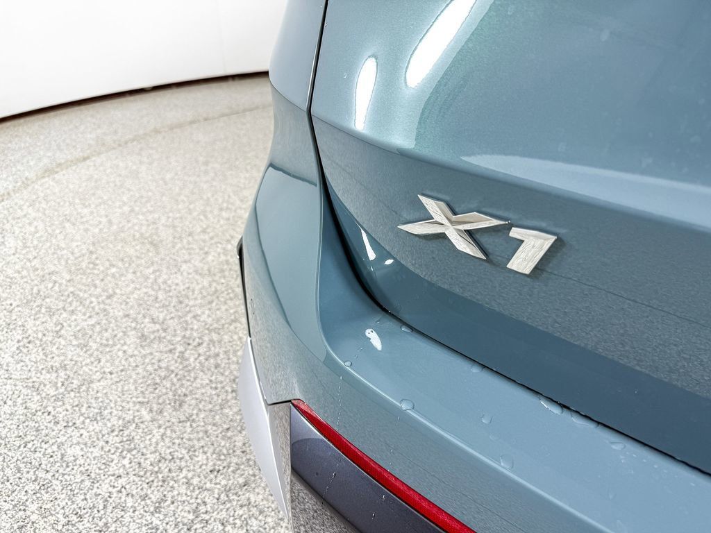 Thumbnail: 2025 BMW X1 - 15