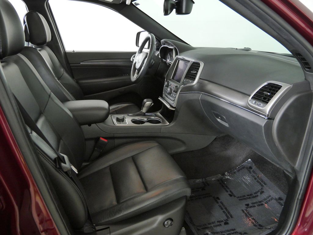 Thumbnail: 2018 Jeep Grand Cherokee - 19