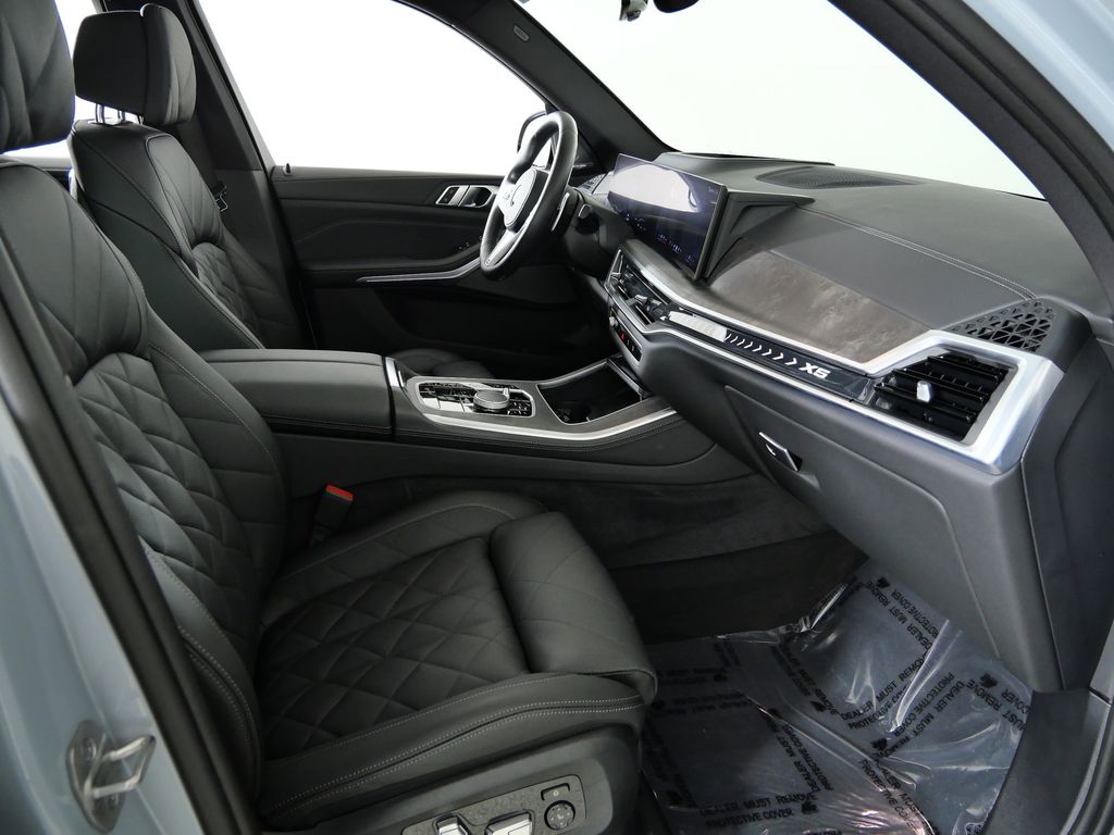 Thumbnail: 2024 BMW X5 - 24