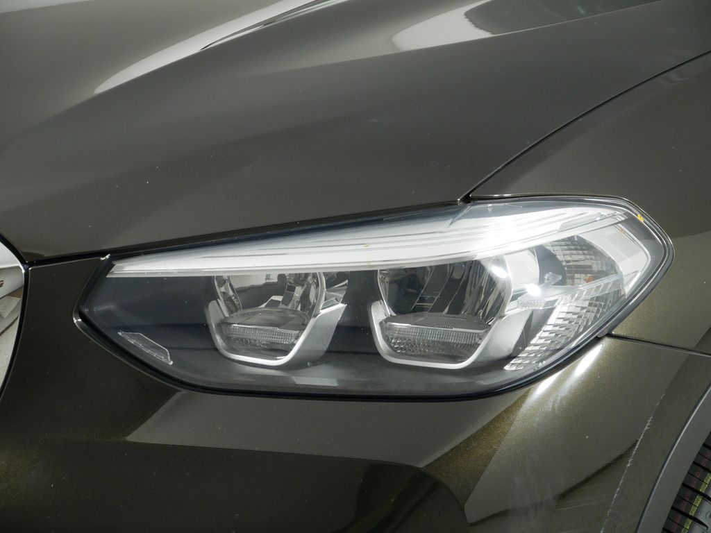Thumbnail: 2019 BMW X3 - 17