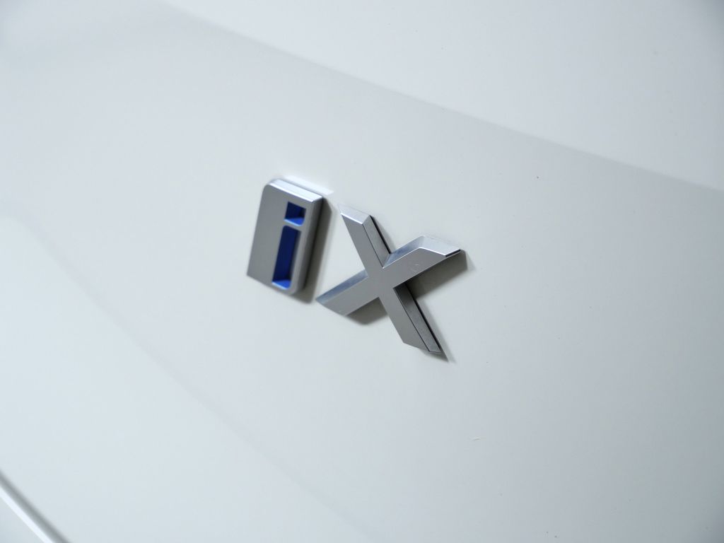 Thumbnail: 2025 BMW iX - 16