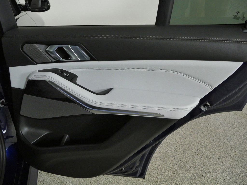 Thumbnail: 2026 BMW X5 - 25