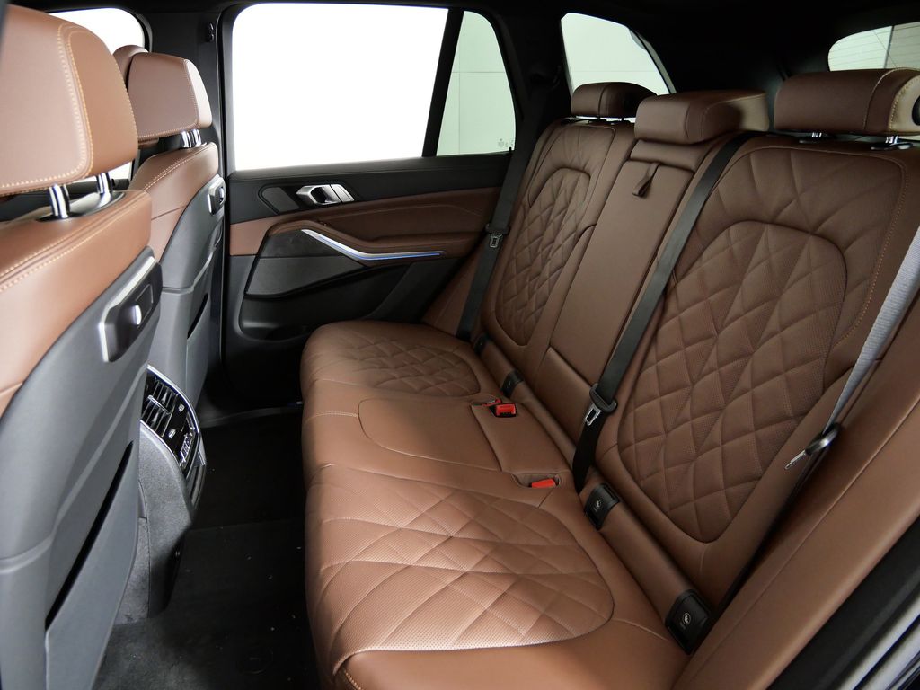 Thumbnail: 2026 BMW X5 - 33