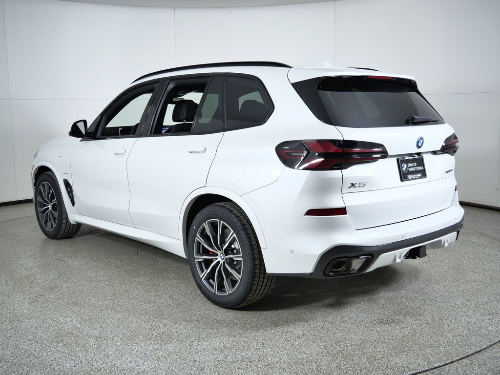 Thumbnail: 2026 BMW X5 - 14