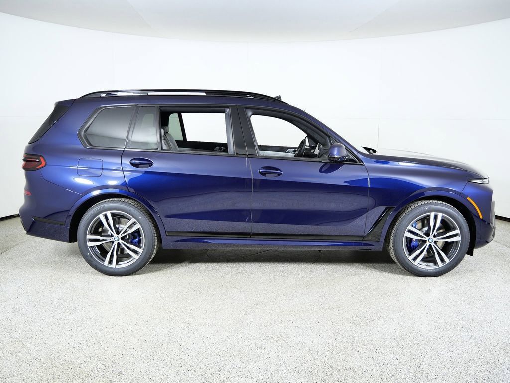 Thumbnail: 2026 BMW X7 - 10