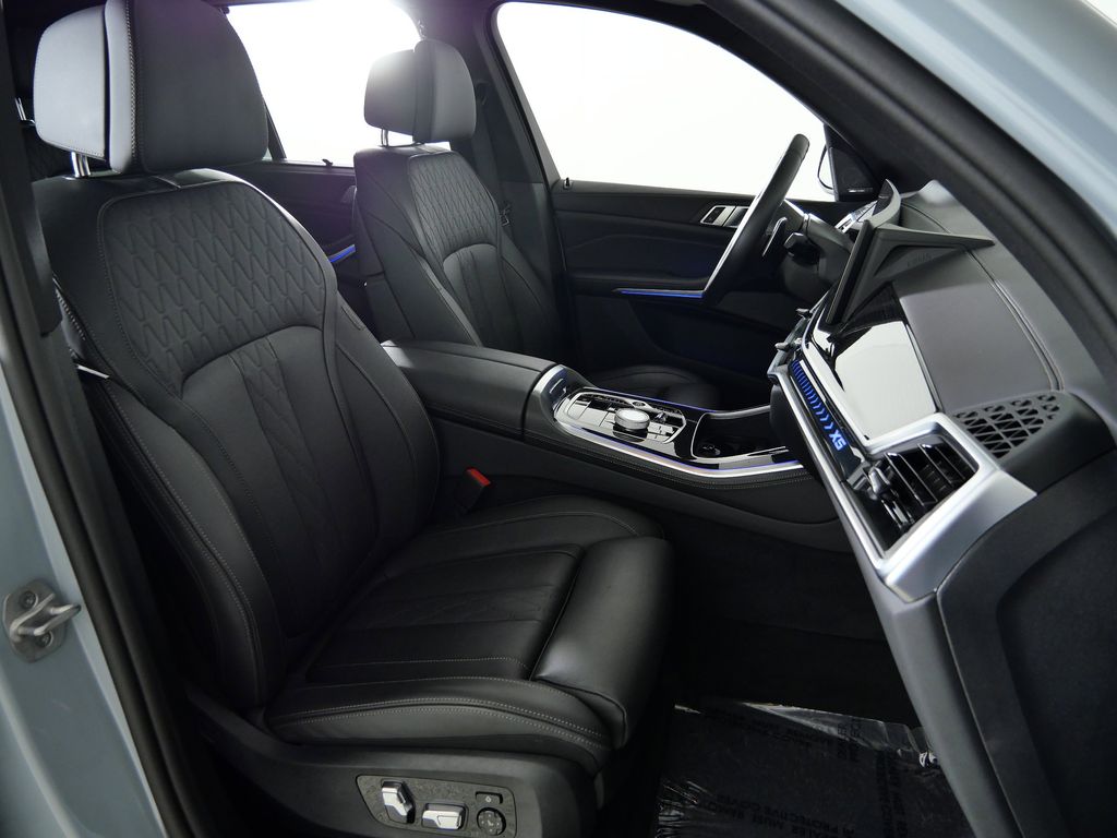 Thumbnail: 2025 BMW X5 - 26