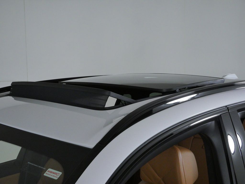 Thumbnail: 2026 BMW X5 - 17