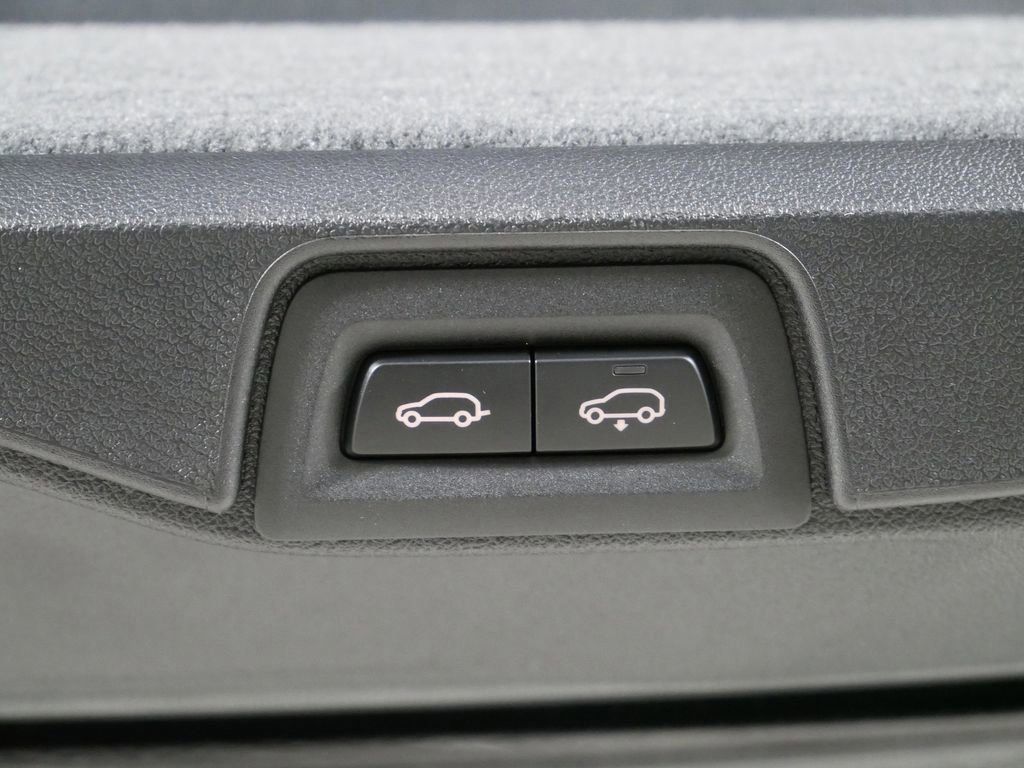 Thumbnail: 2026 BMW X7 - 31